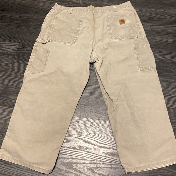 🍍CARHARTT SIZE 38 24” inseam these pants have been hemmed 🍍Q-1 - Picture 3 of 3